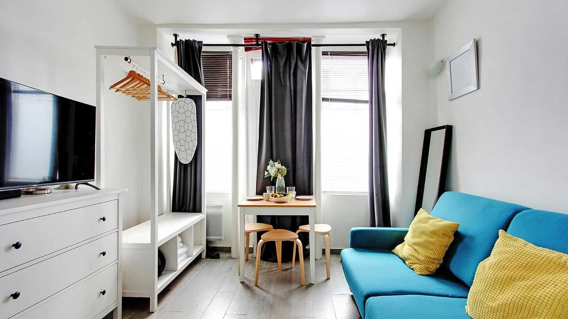 A Parisian Experience For 2 - Place De Clichy